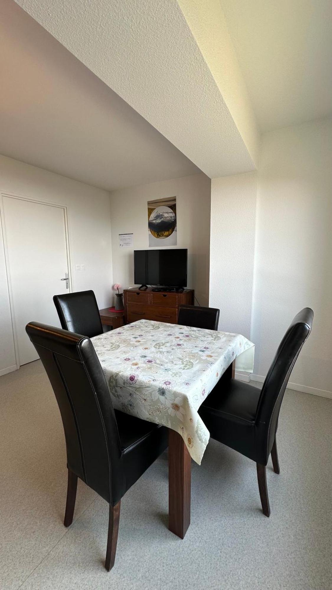ארט Appartements Du Pic D'Anie מראה חיצוני תמונה